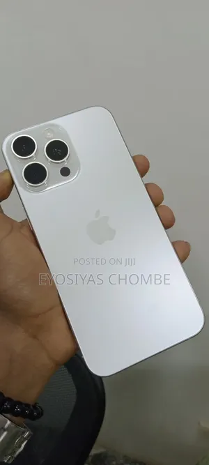 Apple iPhone 15 Pro Max 256 GB White