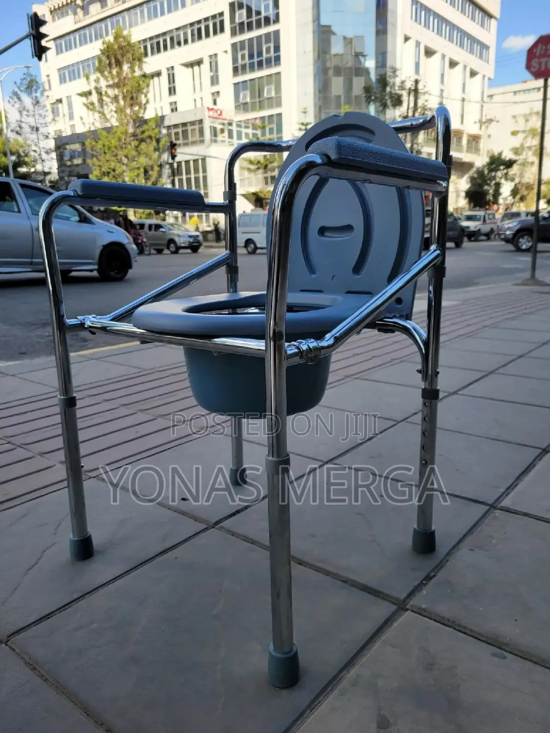 Toilet Chair那柊commode Chair Is a Seat Used by the Sick, the Elderly