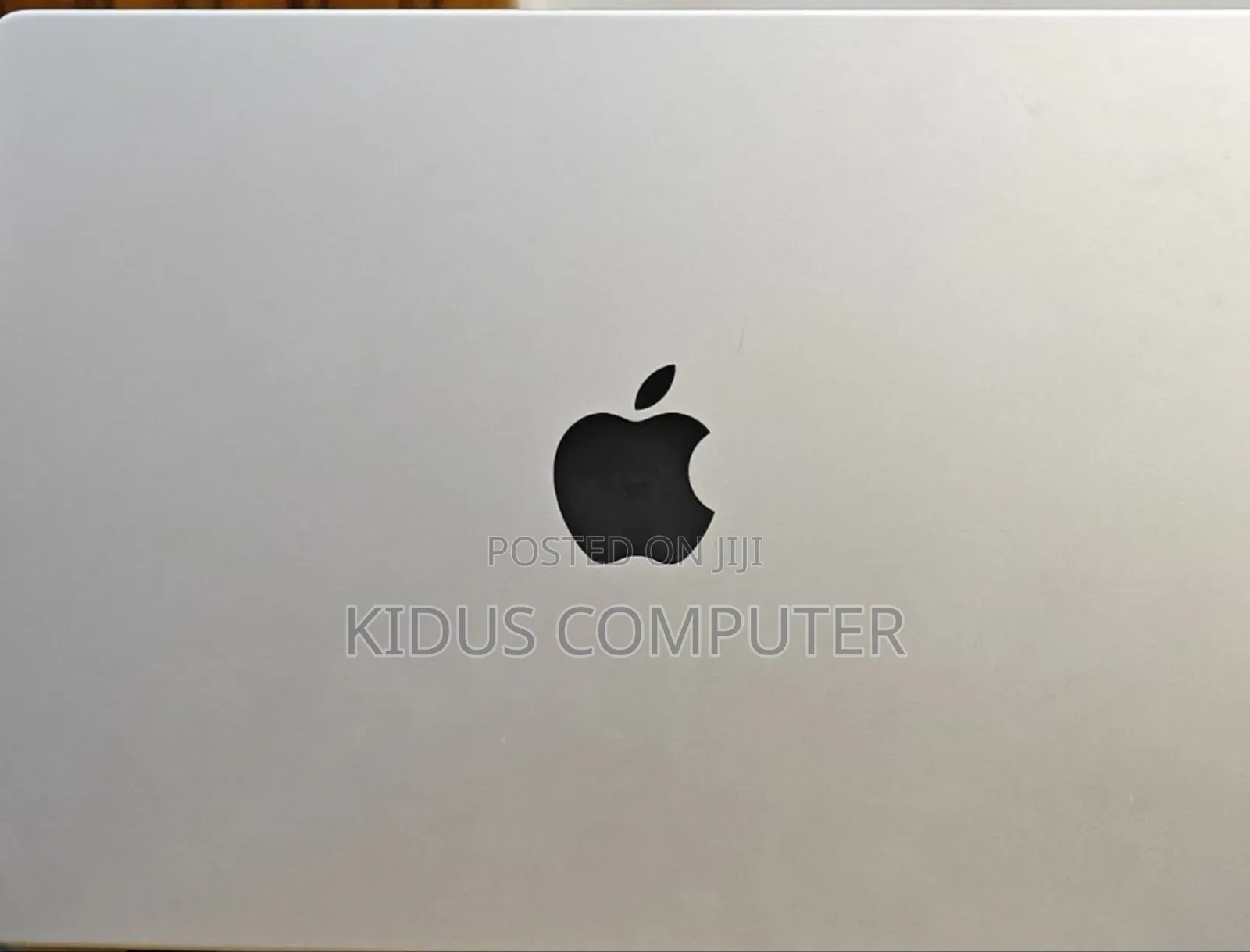 New Laptop Apple MacBook Pro 2021 M1 32GB Apple M1 SSD 1T