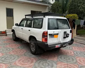 Nissan Patrol 2012 White