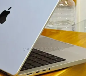 New Laptop Apple MacBook Pro M1 32GB Intel Core I7 SSD 1T