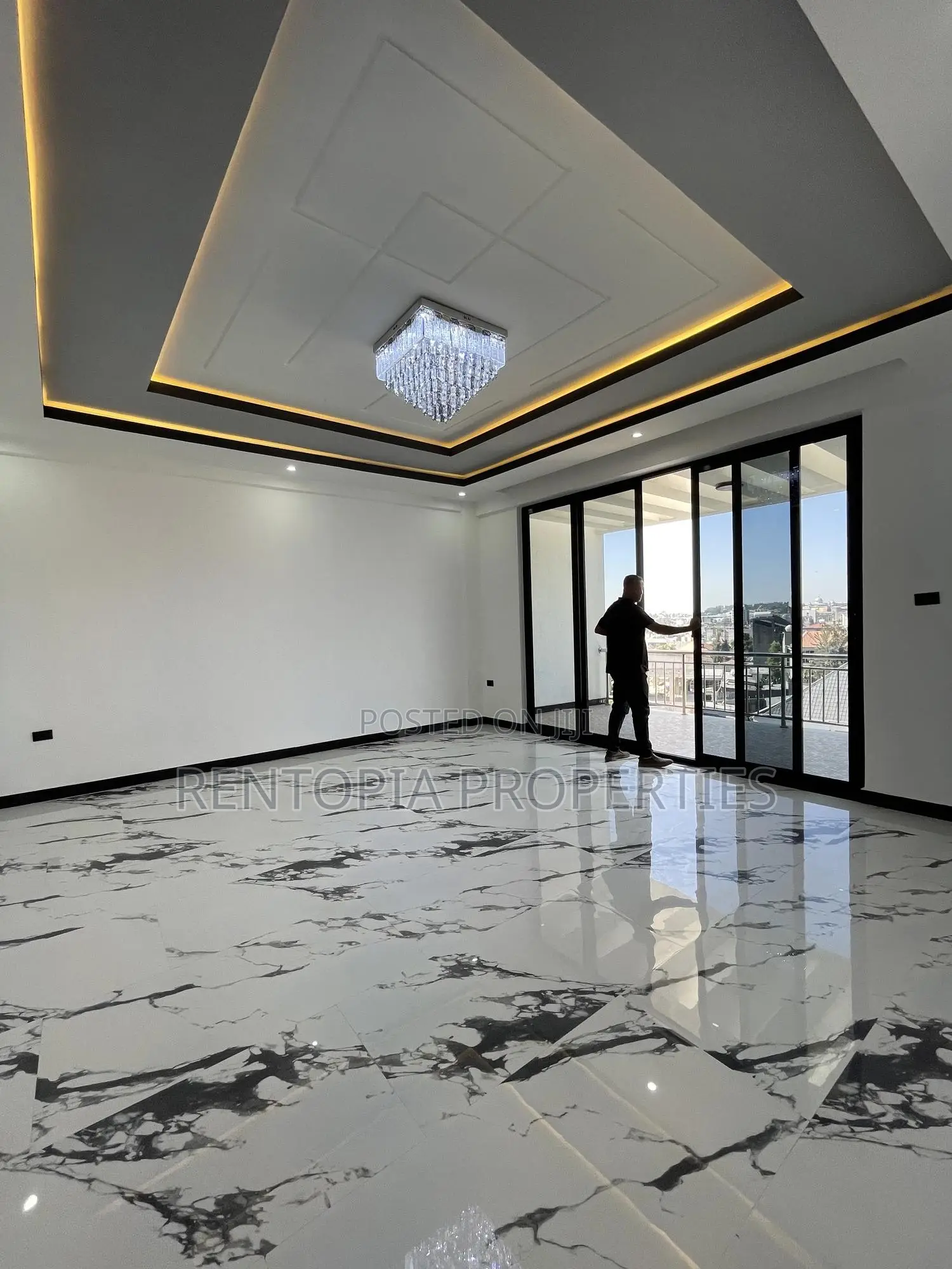 8bdrm Apartment in Bole for rent