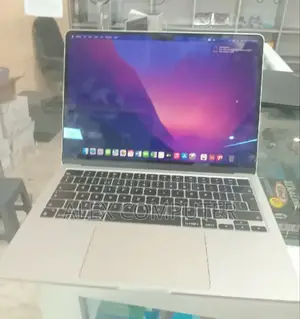 New Laptop Apple MacBook Air 2022 M2 8GB Apple M2 SSD 512GB