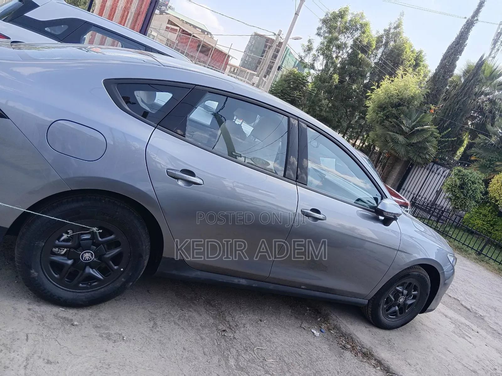 New BYD Qin L DM-i 2025 Gray