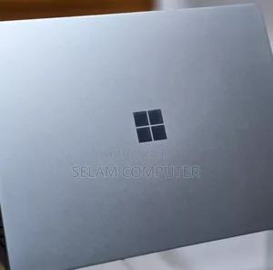 New Laptop Microsoft Surface 8GB Intel Core I5 SSD 256GB