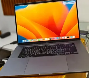 New Laptop Apple MacBook Pro 2019 32GB Intel Core I9 SSD 1T