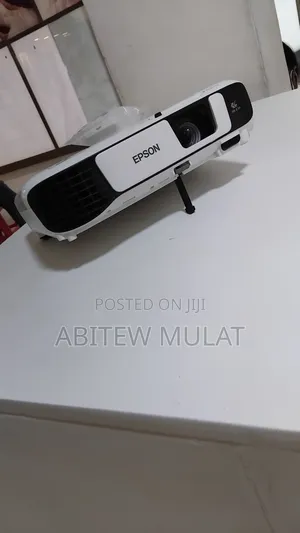 Epson Projector 
Model Name: Eb-S41