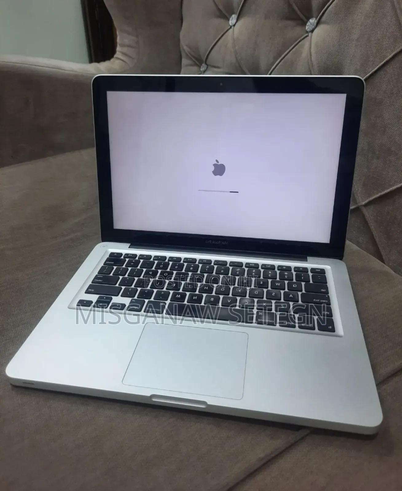 New Laptop Apple MacBook Pro 2012 4GB Intel Core I5 HDD 500GB