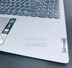 New Laptop Lenovo Yoga 7i 8GB AMD Ryzen 5 SSD 512GB