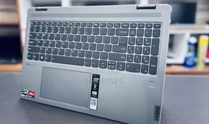 New Laptop Lenovo Yoga 7i 8GB AMD Ryzen 5 SSD 512GB