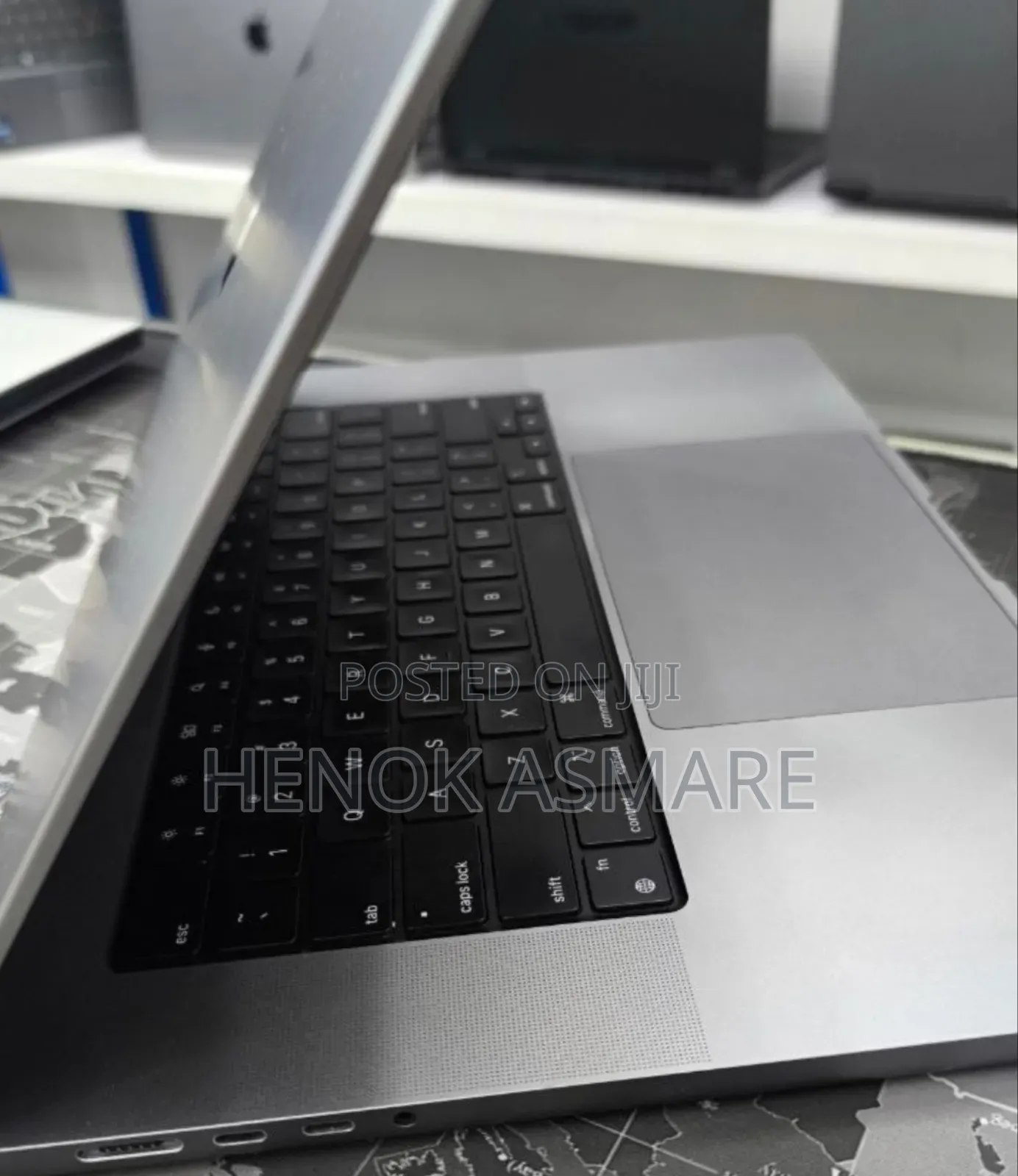 New Laptop Apple MacBook Pro 64GB Apple M1 Max SSD 1T