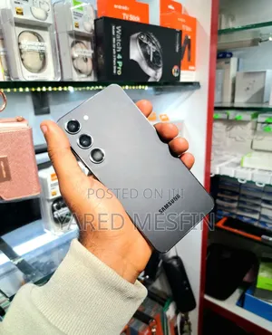 Photo - New Samsung Galaxy S23 128 GB