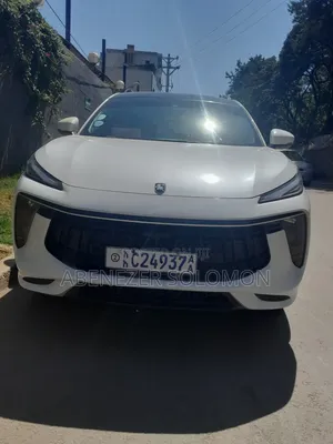 Photo - Car 2022 White