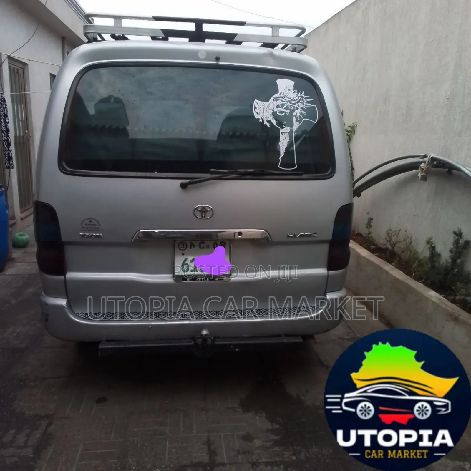 Toyota HiAce 2010 Silver