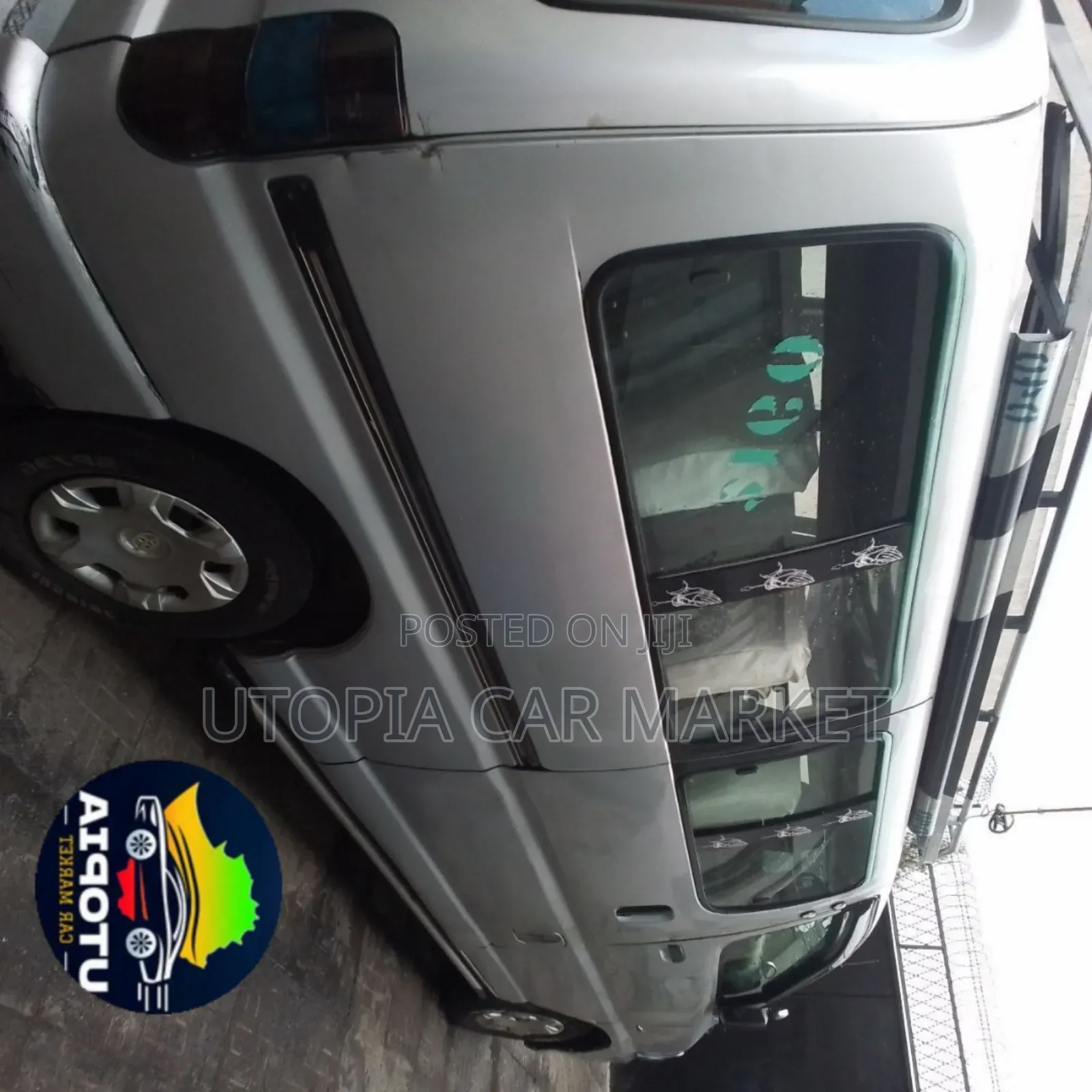 Toyota HiAce 2010 Silver