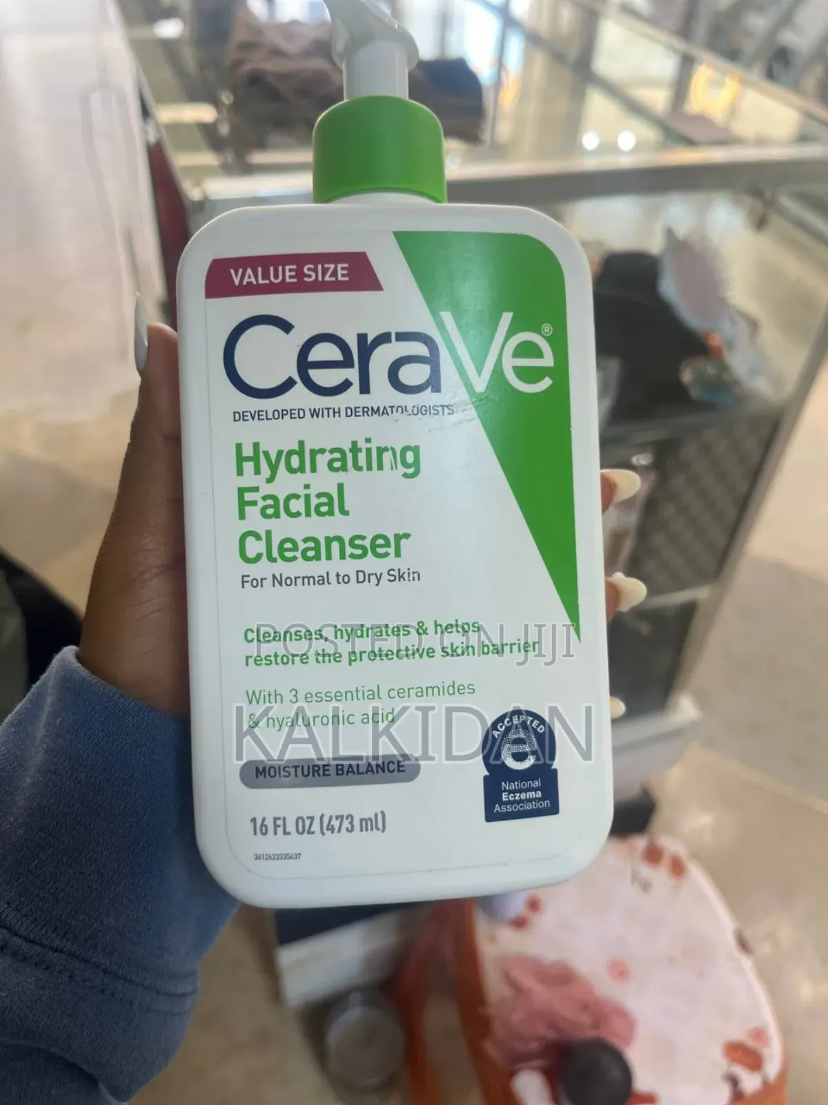 Cerave Hydrating Facial Cleanser