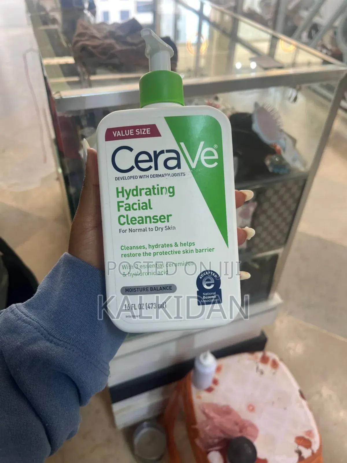 Cerave Hydrating Facial Cleanser