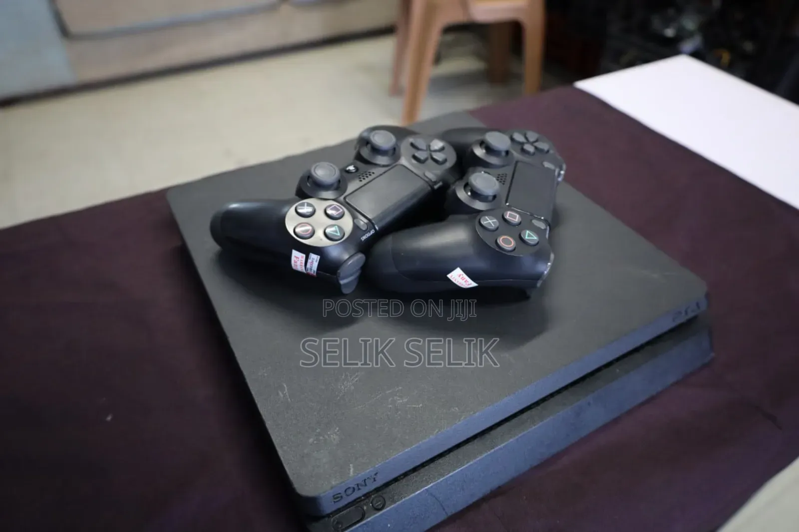 Ps4 Slim ፕለይስቴሽን 4 እስሊም