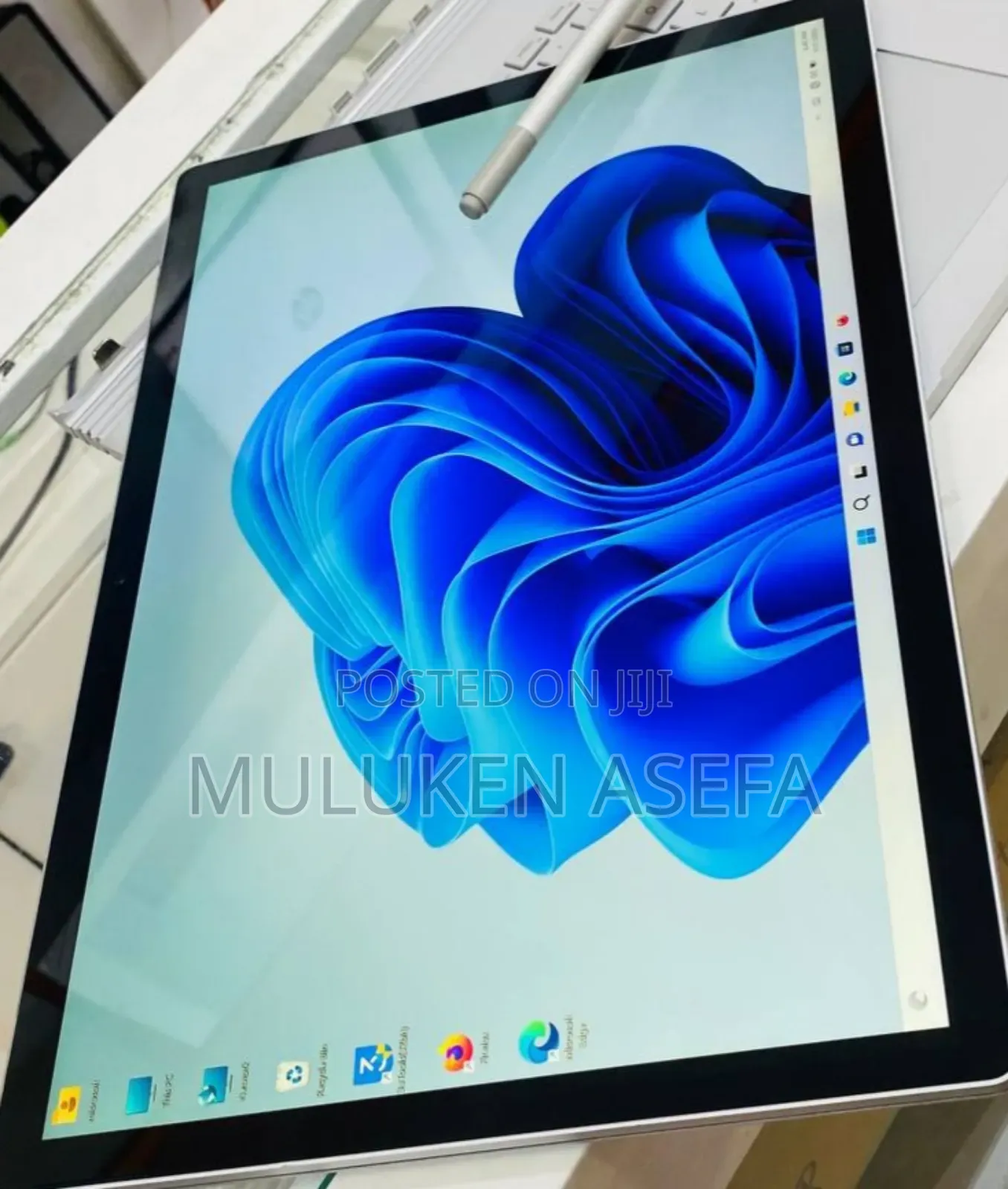 New Laptop Microsoft Surface 16GB Intel Core I7 SSD 256GB