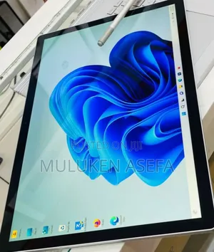 Photo - New Laptop Microsoft Surface 16GB Intel Core I7 SSD 256GB