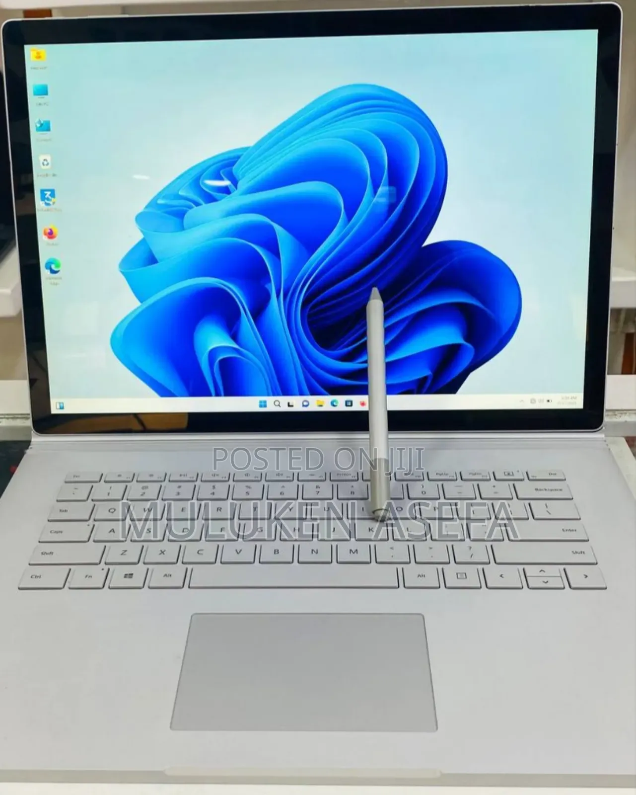 New Laptop Microsoft Surface 16GB Intel Core I7 SSD 256GB