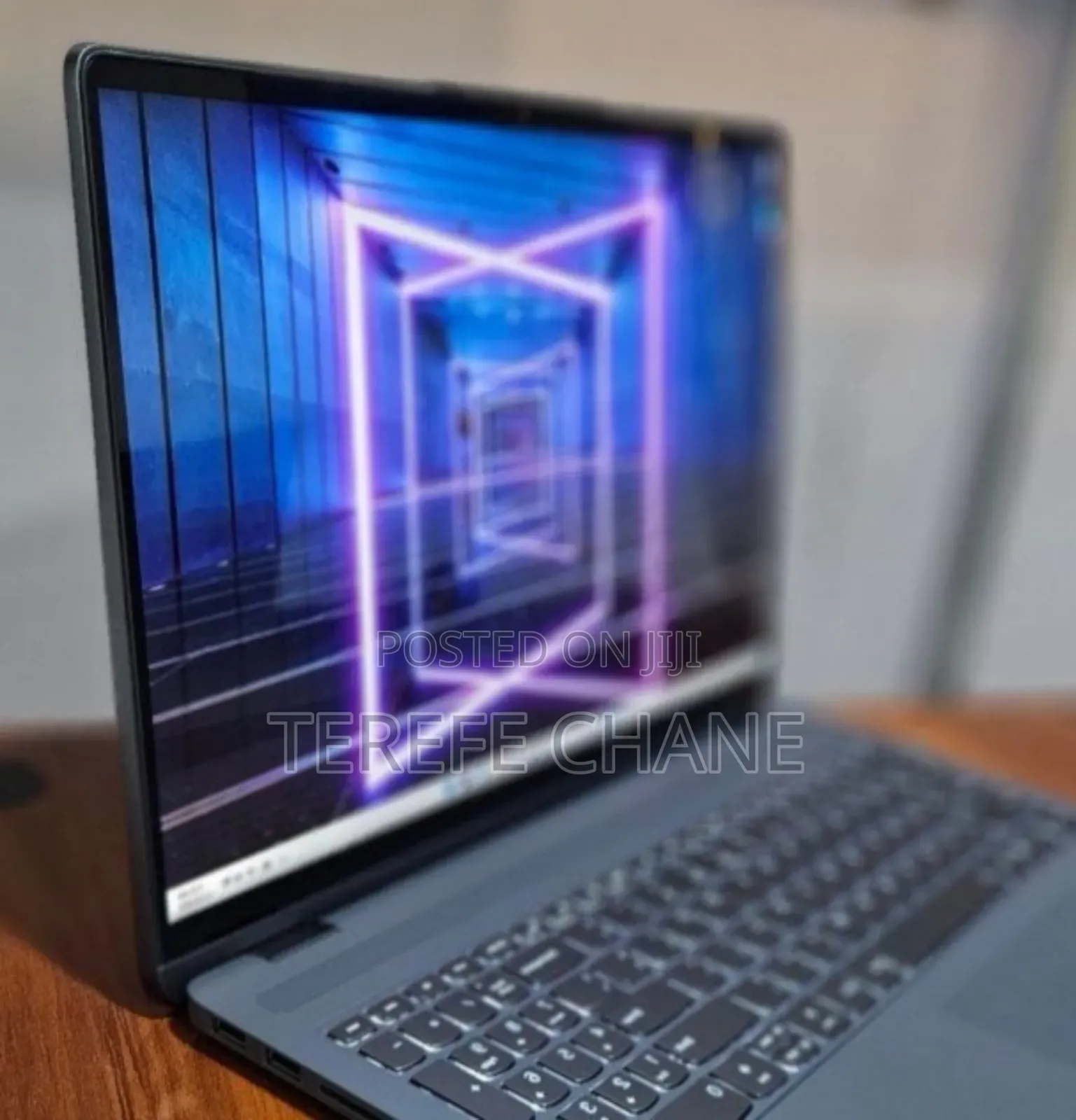 New Laptop Lenovo Yoga 7i 16GB Intel Core I7 SSD 512GB