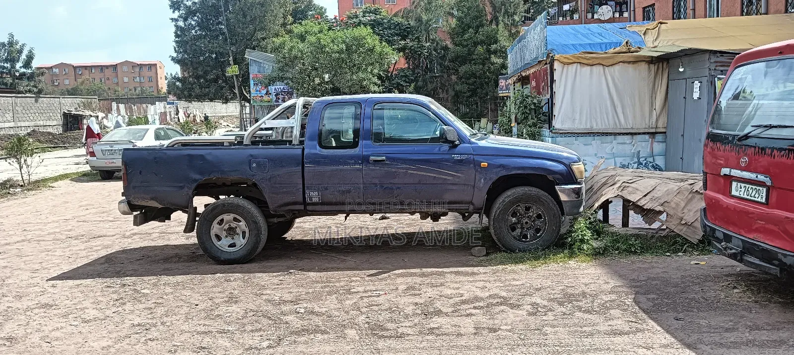 Toyota Hilux 1999 Blue
