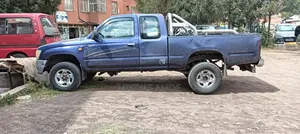 Toyota Hilux 1999 Blue