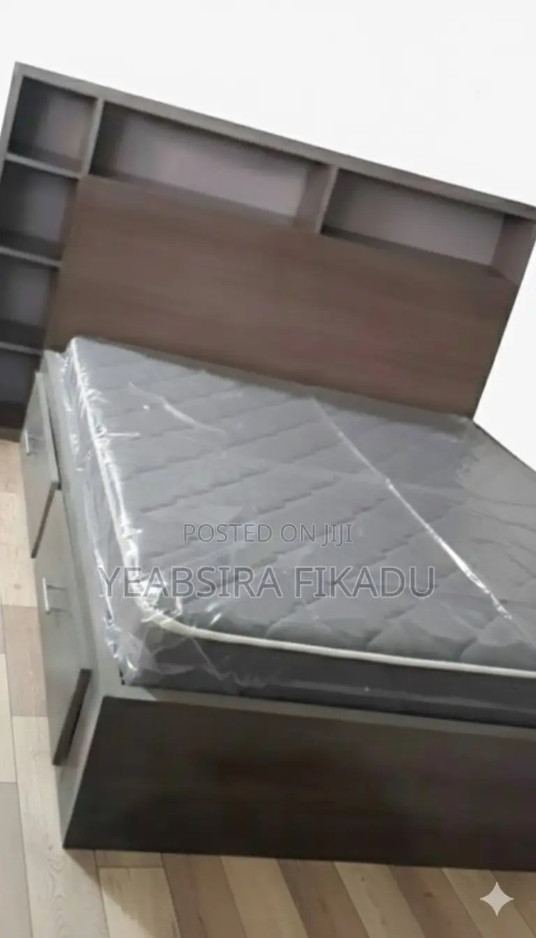 ዘመናዊ 1.50 አልጋ ከነፍራሹ 4 መሳቢያ ያለው