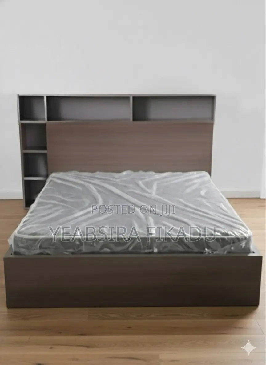 ዘመናዊ 1.50 አልጋ ከነፍራሹ 4 መሳቢያ ያለው