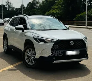 Toyota Corolla Cross Hybrid 2023 White