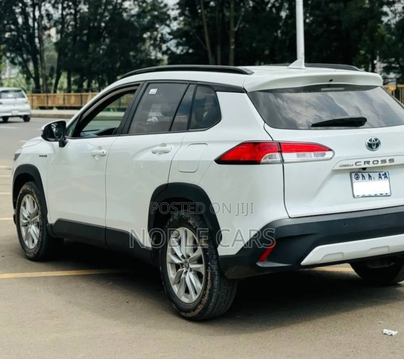 Toyota Corolla Cross Hybrid 2023 White