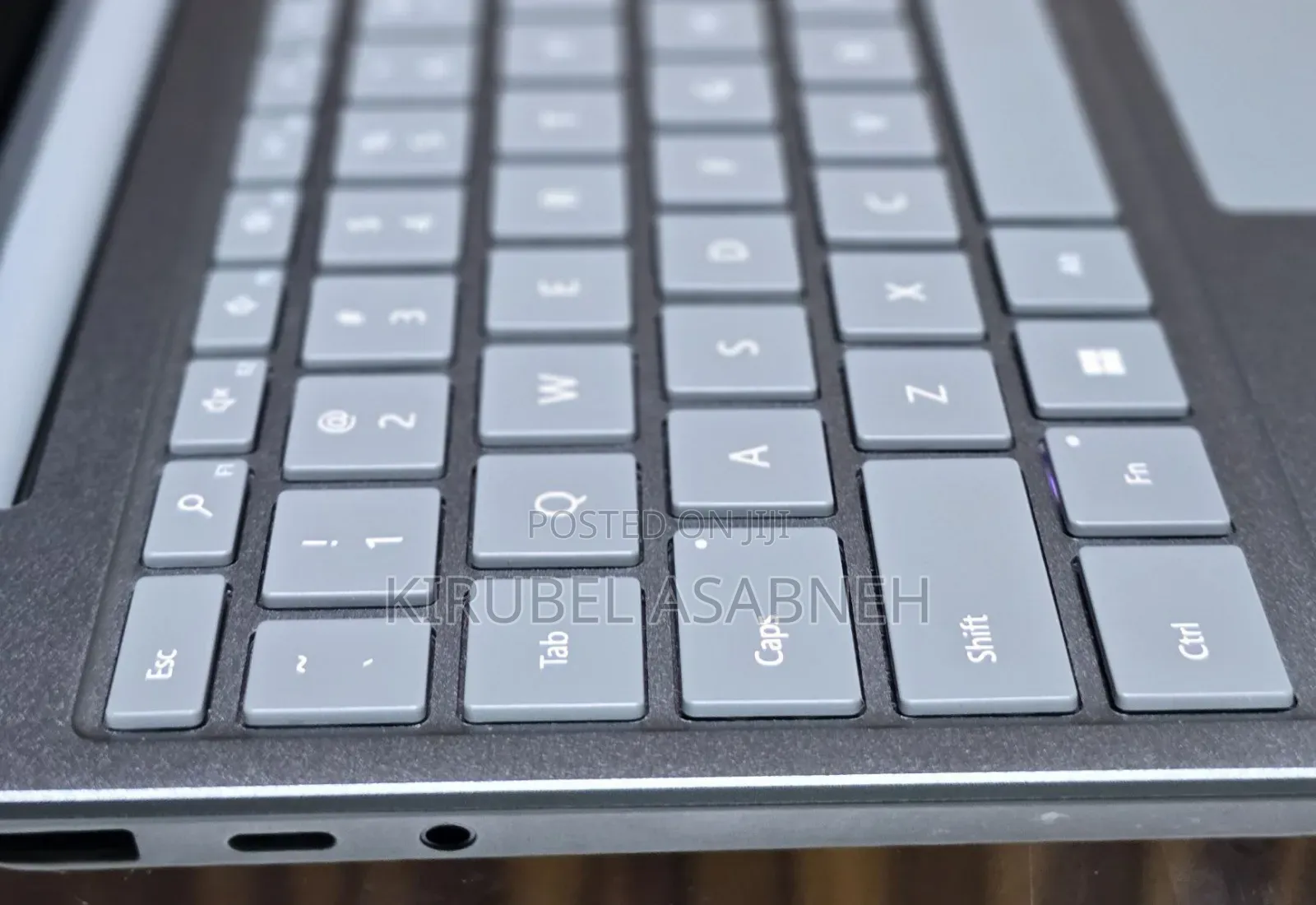 New Laptop Microsoft Surface 8GB Intel Core I5 SSD 256GB