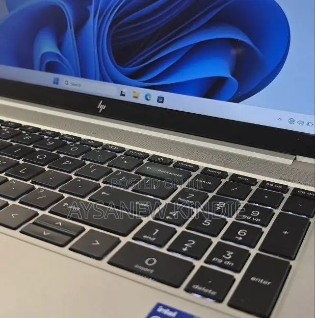 New Laptop HP EliteBook 850 G8 16GB Intel Core I7 SSD 512GB