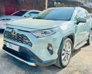 Toyota RAV4 2020 Green