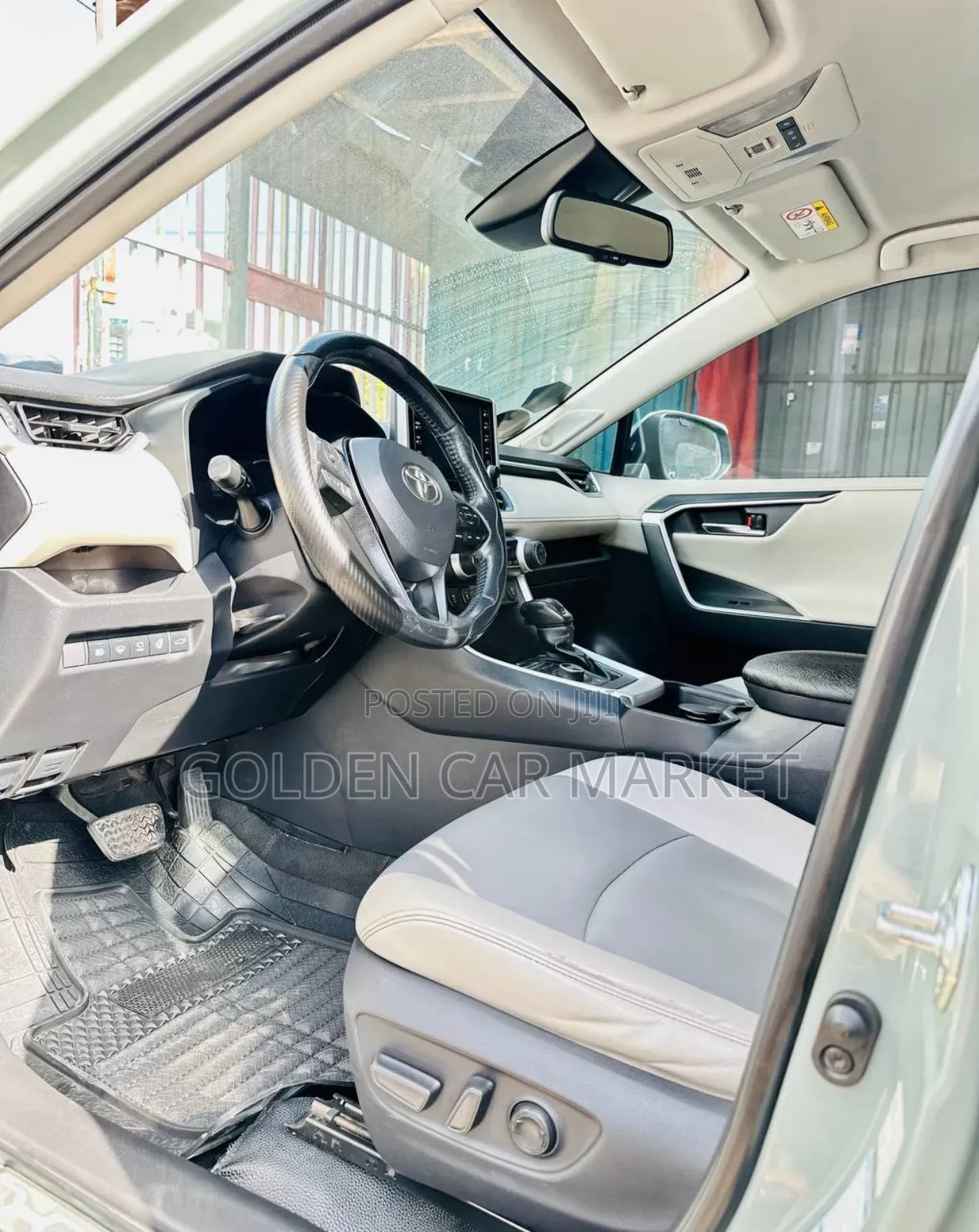 Toyota RAV4 2020 Green