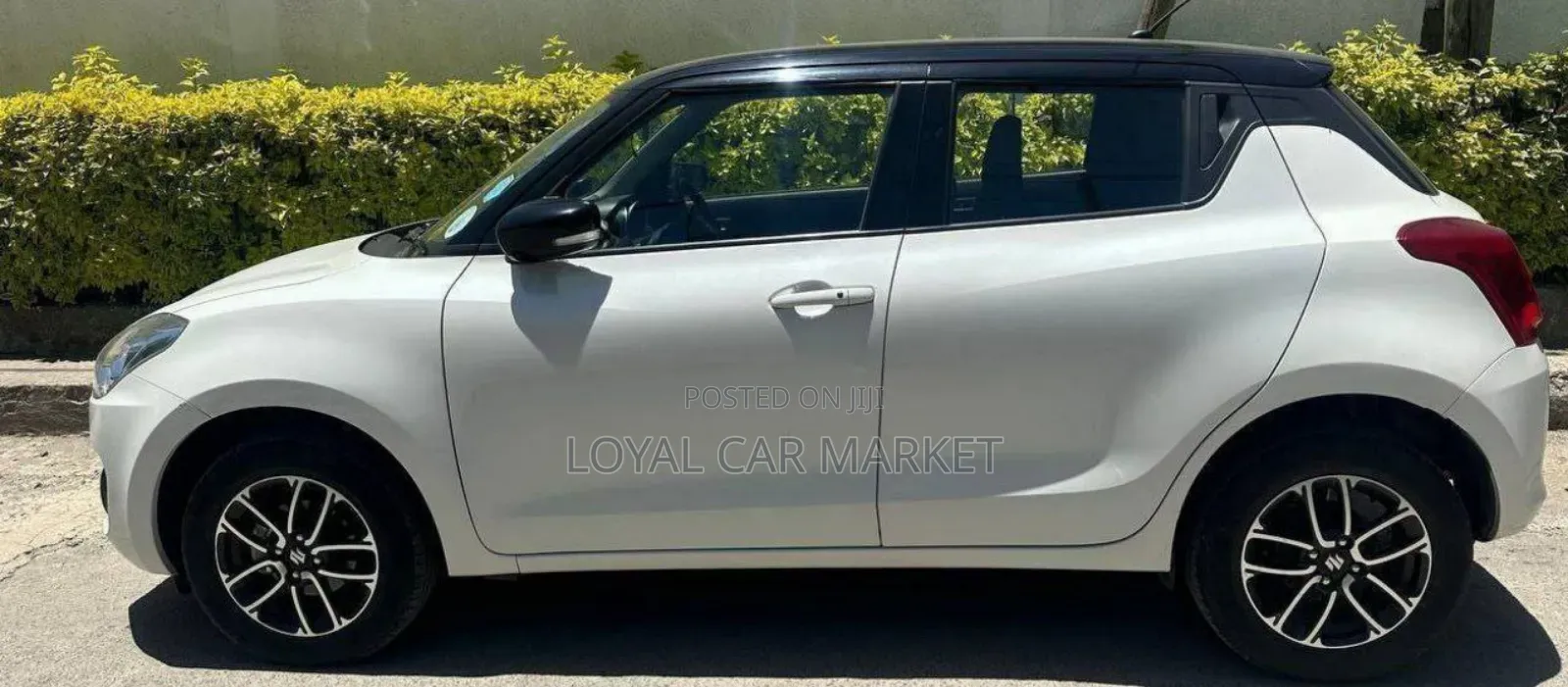 Suzuki Swift 2022 White