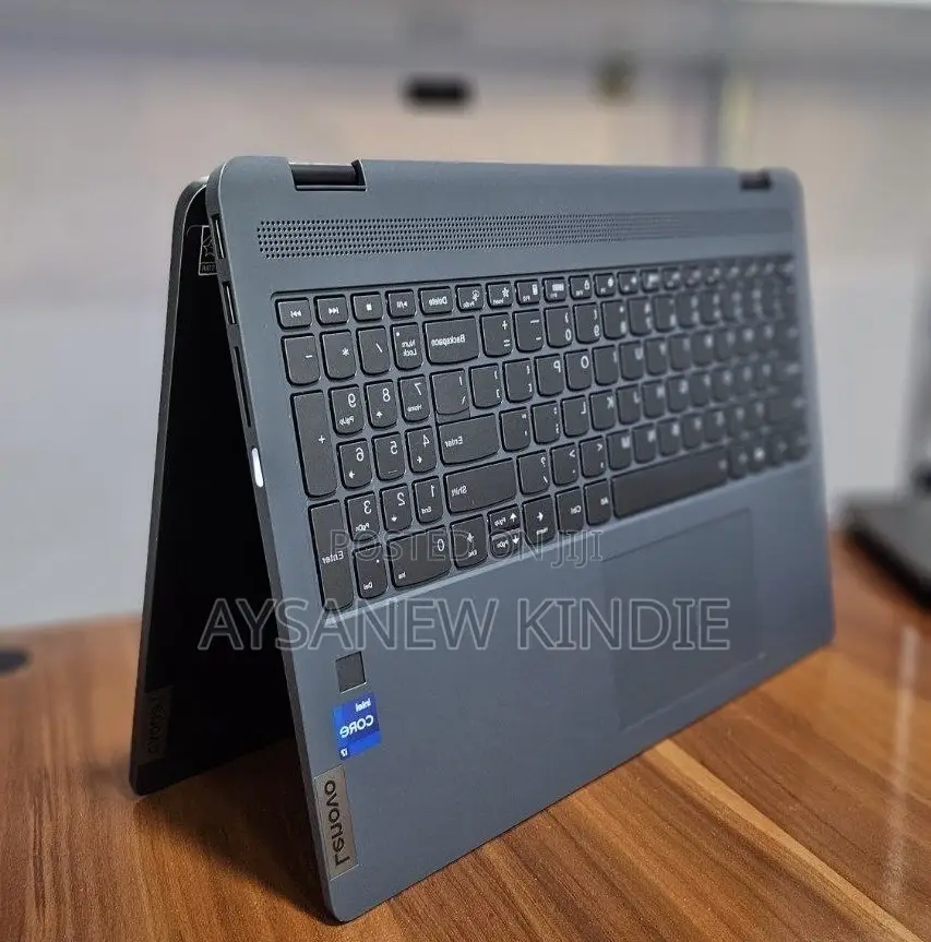 New Laptop Lenovo Yoga 7i 16GB Intel Core I7 SSD 512GB