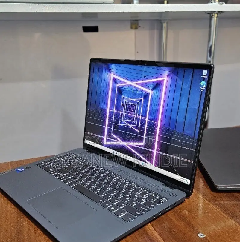 New Laptop Lenovo Yoga 7i 16GB Intel Core I7 SSD 512GB