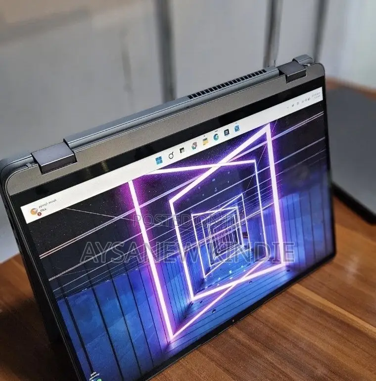 New Laptop Lenovo Yoga 7i 16GB Intel Core I7 SSD 512GB