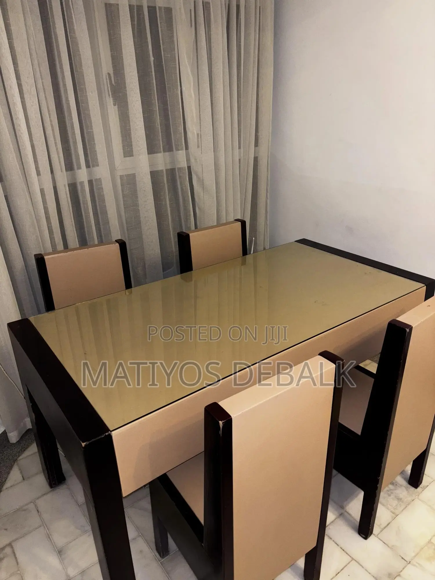 Dinning Table