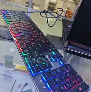 Photo - New Laptop MSI Raider GE68HX 13vi-202us 32GB Intel Core I9 SSD 1T