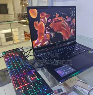 New Laptop MSI Raider GE68HX 13vi-202us 32GB Intel Core I9 SSD 1T