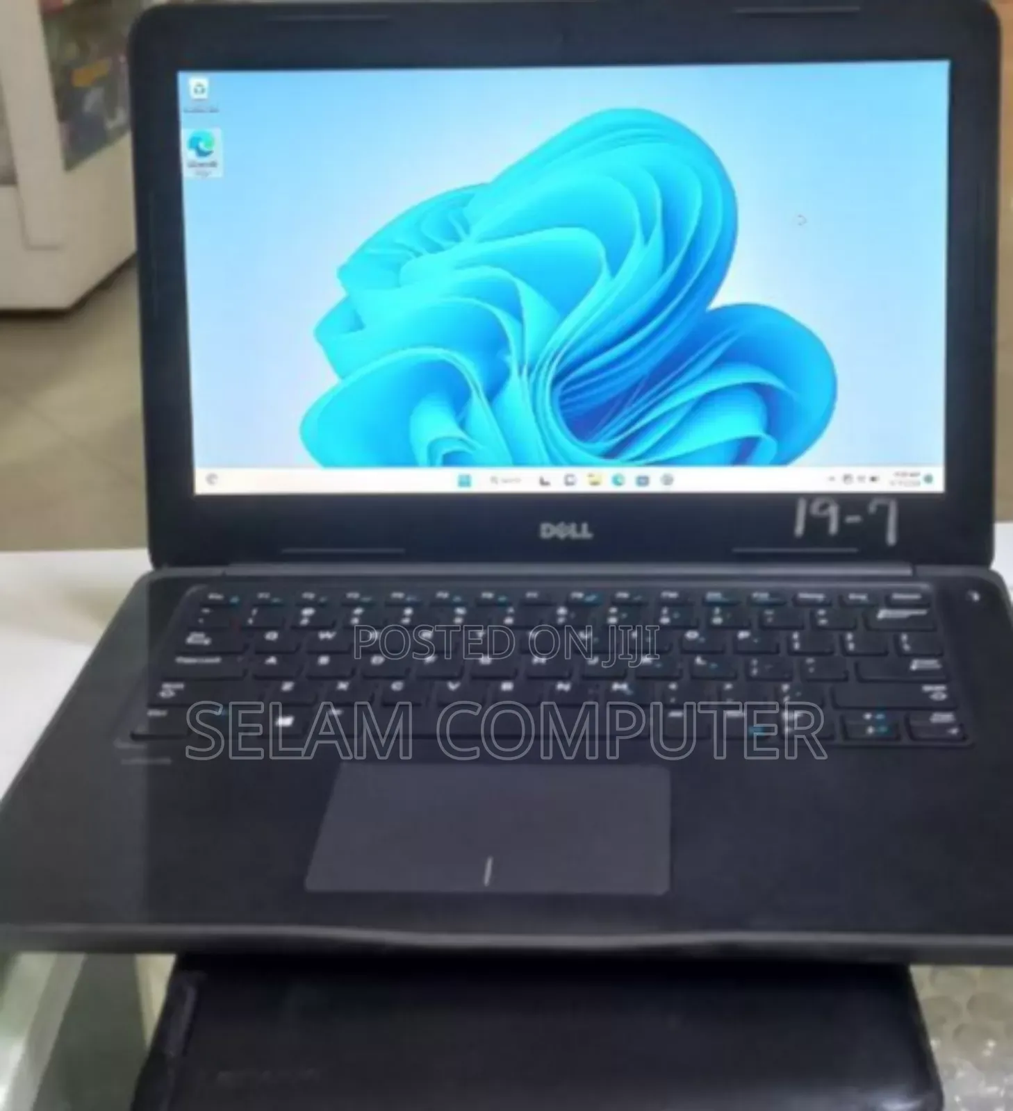 New Laptop Dell Latitude 3380 8GB Intel Core I5 SSD 256GB