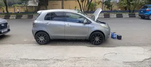 Toyota Vitz 1.0 FWD 5dr 2007 Gray