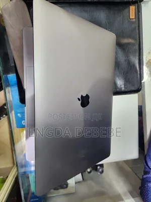 Laptop Apple MacBook Pro 2017 16GB Intel Core I7 SSD 256GB