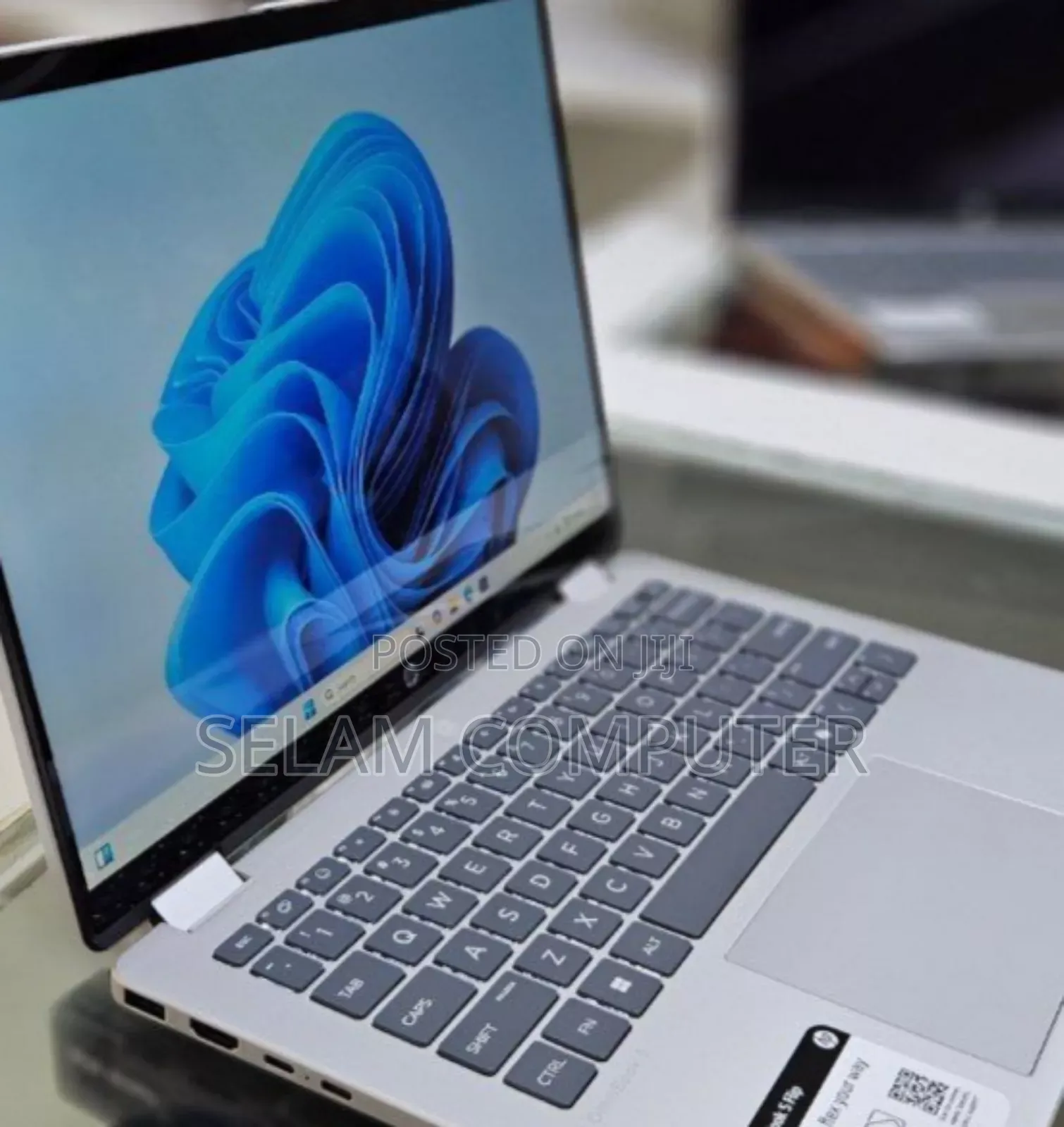 New Laptop HP OmniBook 5 16" 16GB Intel Core I7 SSD 1T