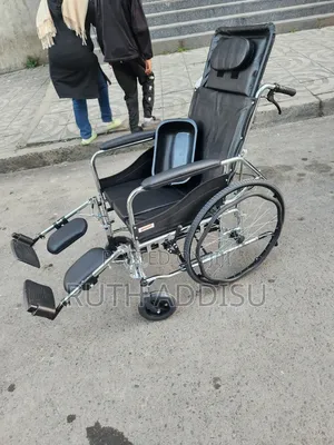 Calf and All Multifunctional Wheelchair股票wheelchair煞是wheelchair New