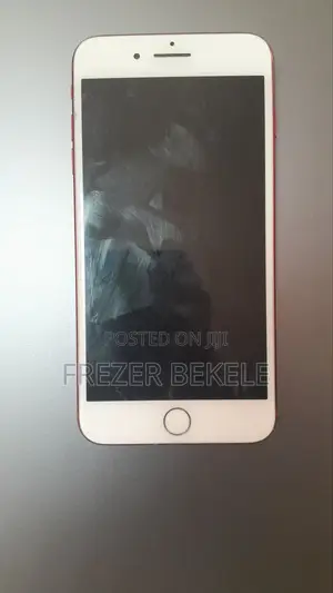 Photo - Apple iPhone 7 Plus 256 GB Red