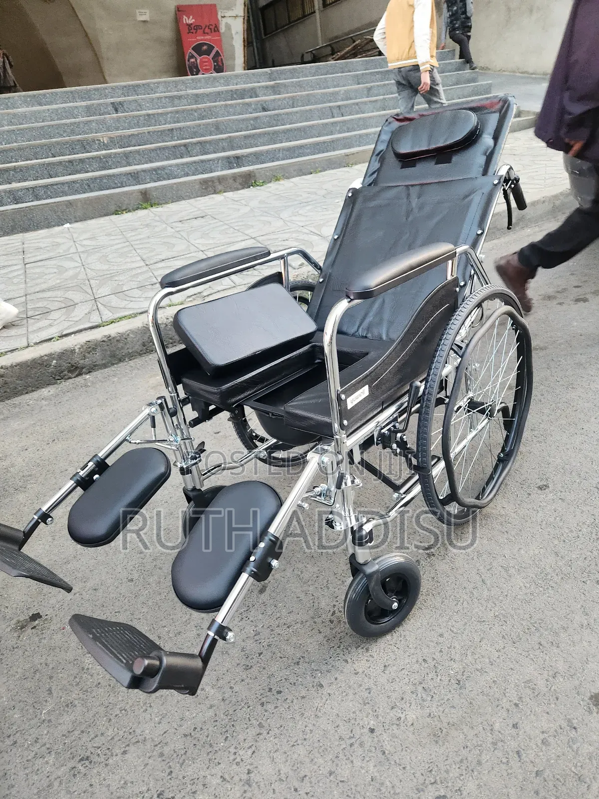 Reclining Wheelchair肺病almunium Wheelchair較大commode Wheelchair Medical